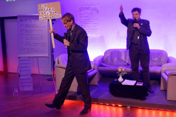 31C3 058 - ST & padeluun auf dem Speakerssofa