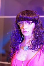 Die Smartphonenutzerin 02 (Atelier Preview)